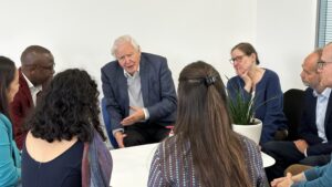 Sir David and his daughter Susan meet with students on the unique interdisciplinary MPhil in Conservation Leadership course, taught by the University of Cambridge together with the other CCI partners.